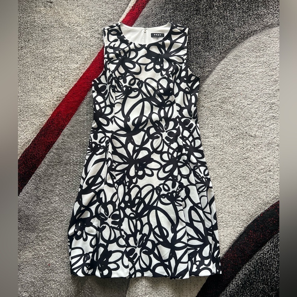 Dkny White Black Abstract Sheath Dress